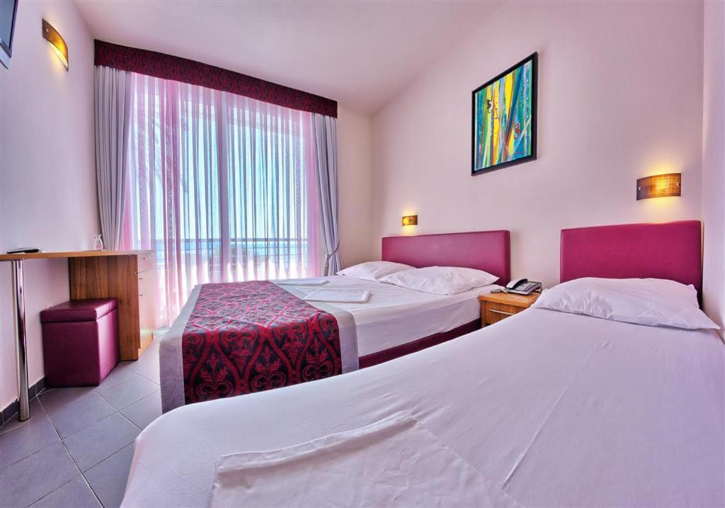 Hotel Sirena 포드고라 외부 사진